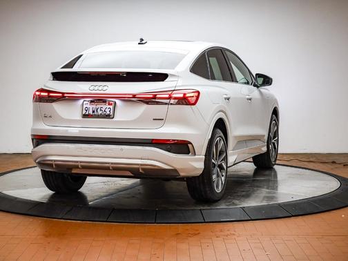 2024 Audi Q4 e-tron 50 Premium