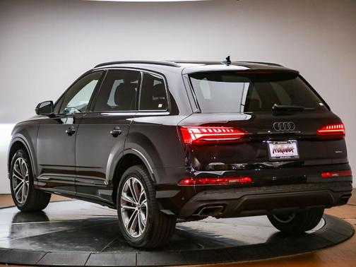 Black 2026 Audi Q7 45 Premium Plus