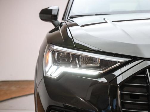 2023 Audi Q3 45 S line Premium