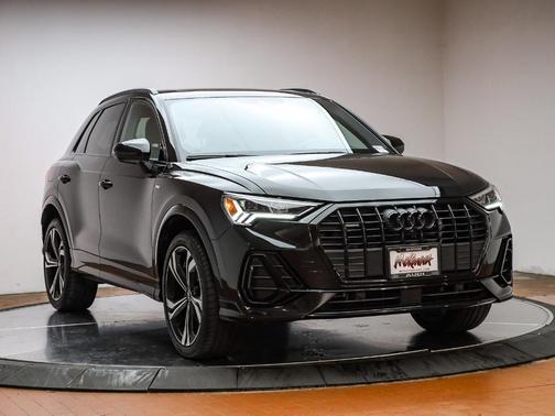 2023 Audi Q3 45 S line Premium
