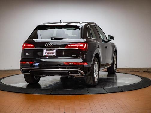 2023 Audi Q5 45 S line quattro Premium