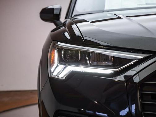 2025 Audi Q3 45 S line Premium