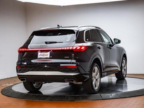 2025 Audi Q5 2.0T quattro Premium