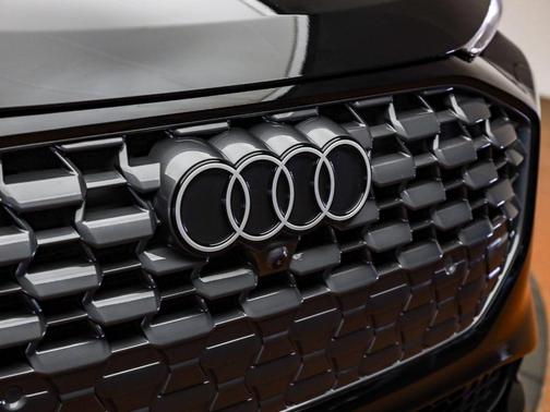 2025 Audi Q5 2.0T quattro Premium