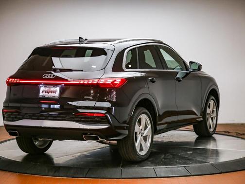 Black 2026 Audi Q5 PLUS