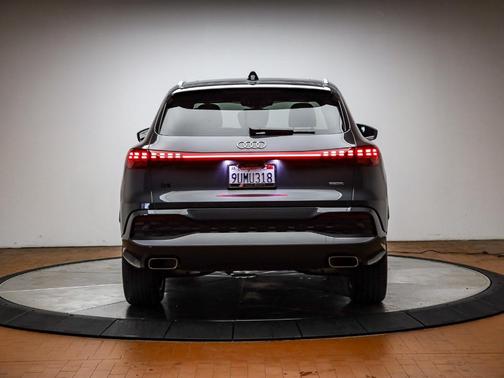 2025 Audi Q5 2.0T quattro Premium