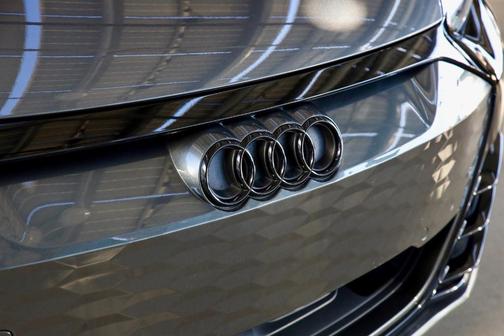 2023 Audi RS e-tron GT Base