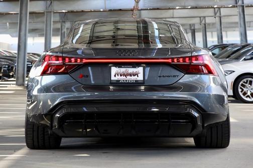 2023 Audi RS e-tron GT Base