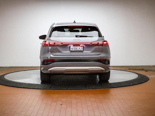 2023 Audi Q4 e-tron 40 Premium Plus