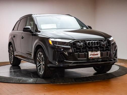 2026 Audi Q7 45 Premium
