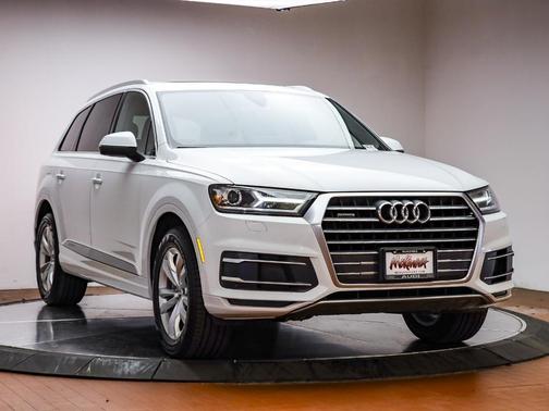 2019 Audi Q7 45 Premium