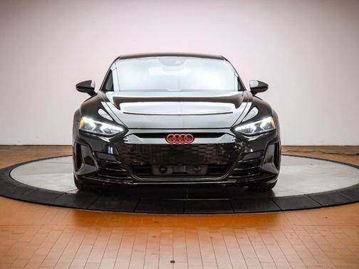 2023 Audi RS e-tron GT Base