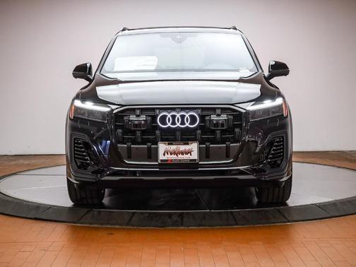 2026 Audi Q7 55 Premium Plus
