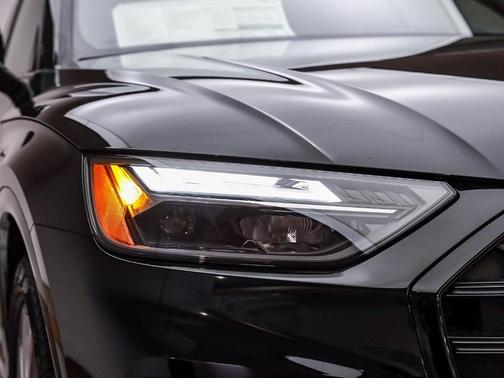 2025 Audi Q5 55 S line quattro Premium