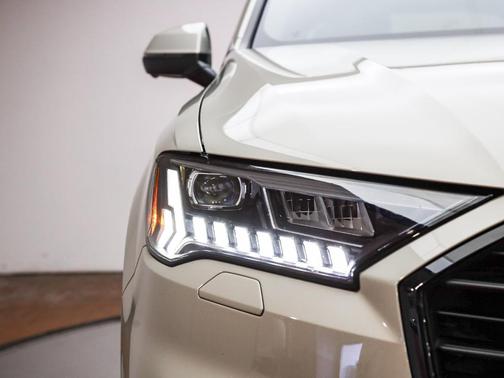2023 Audi Q7 55 Prestige