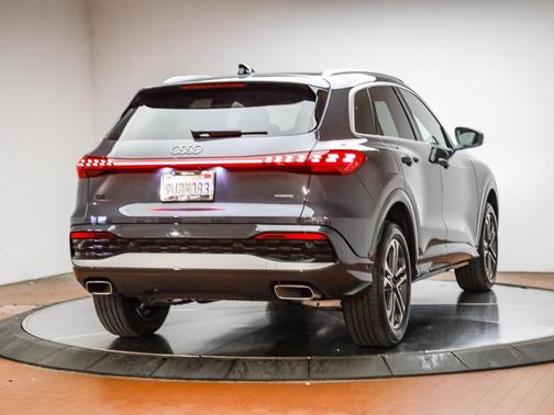 2025 Audi Q5 2.0T quattro Premium