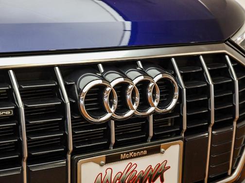 2022 Audi Q3 45 S line Premium