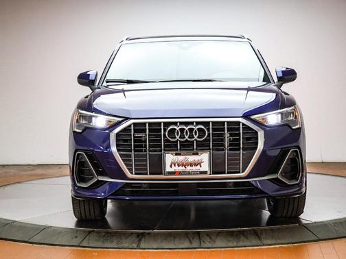 2022 Audi Q3 45 S line Premium