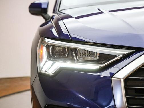 2023 Audi Q3 45 S line Premium