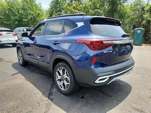 2023 Kia Seltos EX