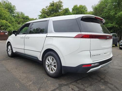 2022 Kia Carnival LX