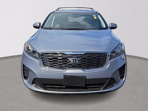 Everlasting Silver 2019 Kia Sorento LX
