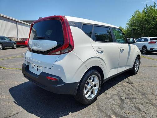 2022 Kia Soul LX