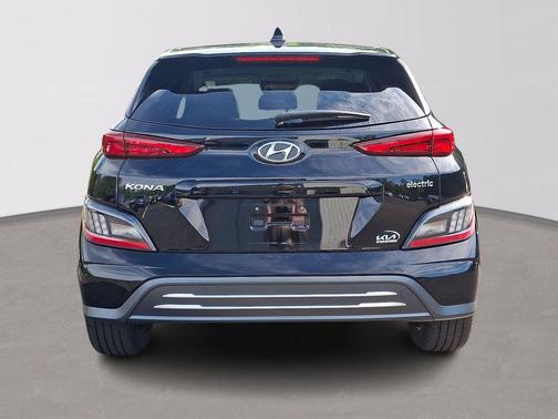 Abyss Black Pearl 2023 Hyundai KONA EV Limited