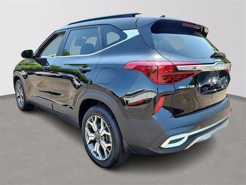 2022 Kia Seltos EX
