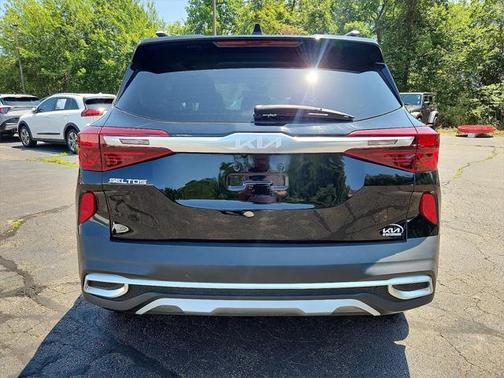 2022 Kia Seltos EX