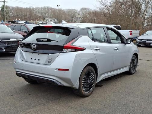 2023 Nissan Leaf SV PLUS 60 kWh