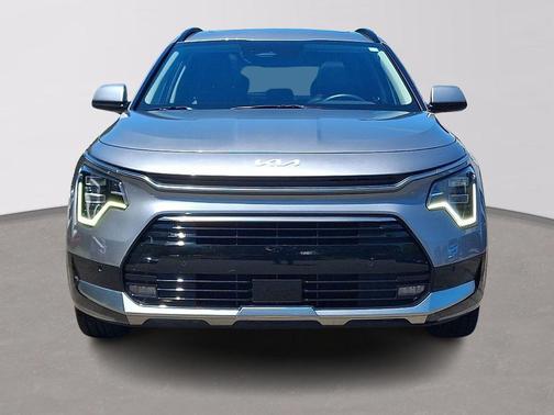 Steel Gray 2023 Kia Niro Touring