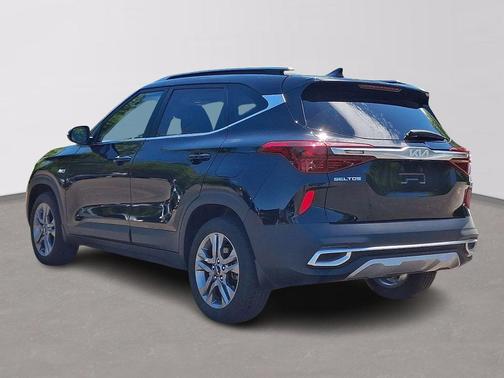 Cherry Black 2023 Kia Seltos S