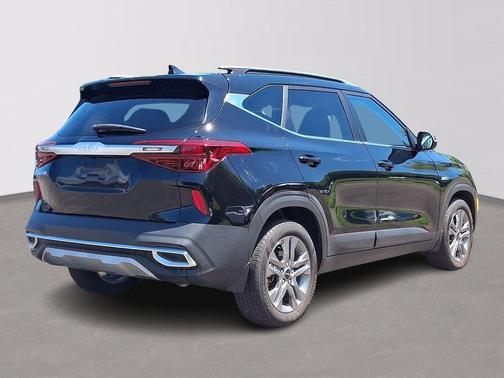 Cherry Black 2023 Kia Seltos S