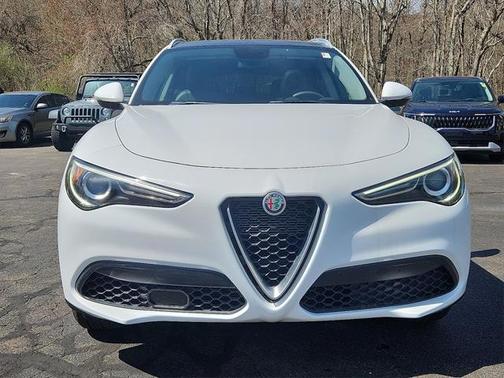 2019 Alfa Romeo Stelvio Base