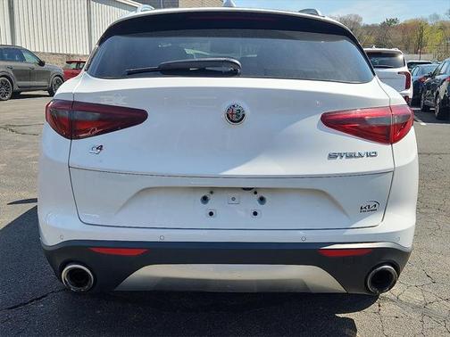 2019 Alfa Romeo Stelvio Base