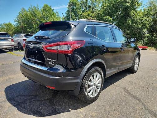 2021 Nissan Rogue Sport SV