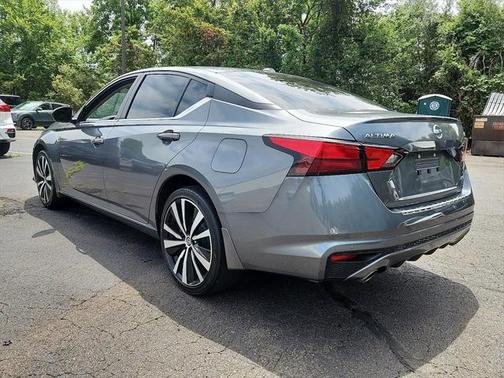 2022 Nissan Altima SR Intelligent AWD
