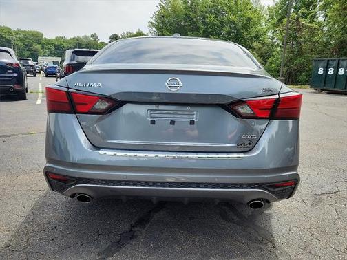 2022 Nissan Altima SR Intelligent AWD
