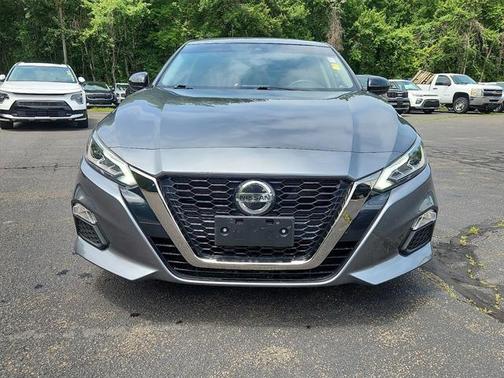 2022 Nissan Altima SR Intelligent AWD