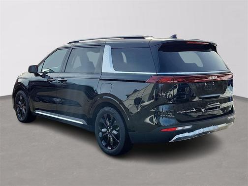 2022 Kia Carnival SX