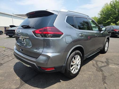 2018 Nissan Rogue SV