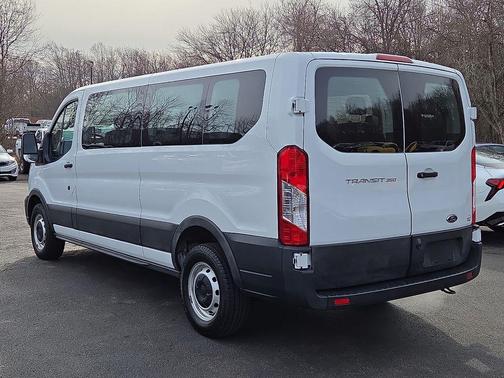 2022 Ford Transit-350 XL