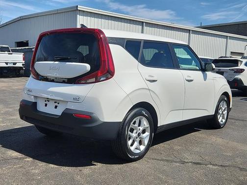 2022 Kia Soul LX