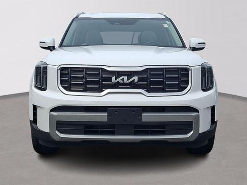 Glacial White Pearl 2023 Kia Telluride S