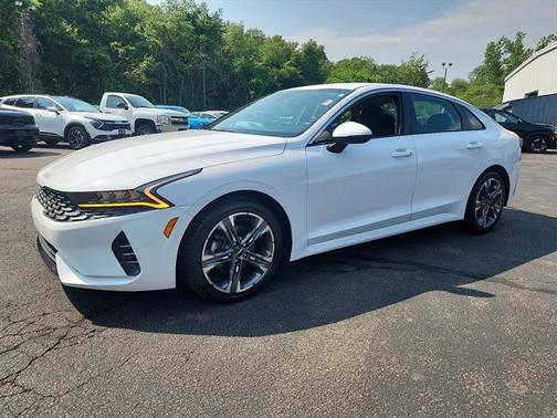 2022 Kia K5 LXS