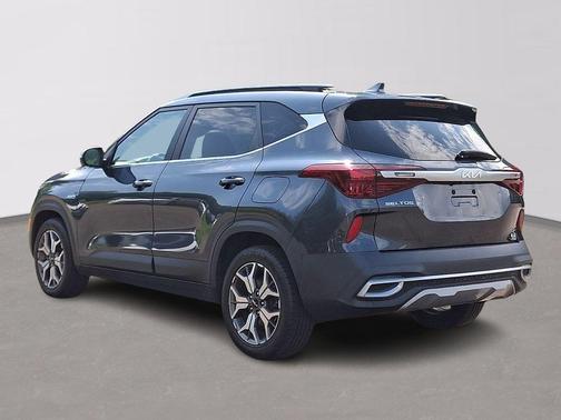 Gravity Gray 2022 Kia Seltos EX