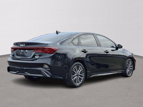 Aurora Black Pearl 2023 Kia Forte GT-Line