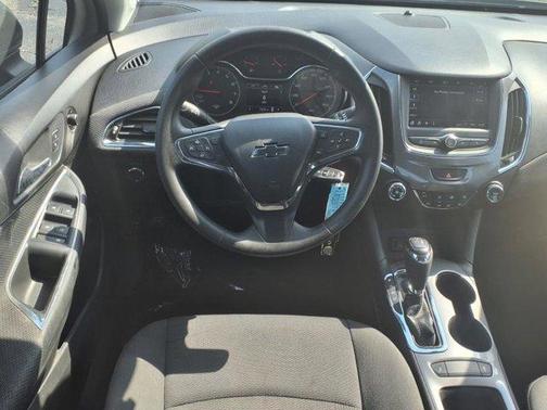 2019 Chevrolet Cruze LS