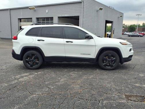 2016 Jeep Cherokee Altitude